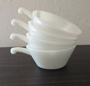 Vintage Anchor Hocking Fire-King white milk glass bowls